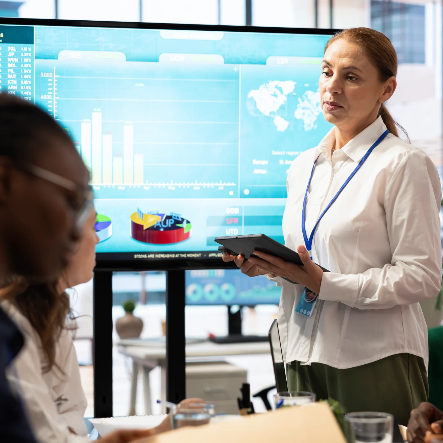 GettyImages-2160193037-square-bea239eb5d19bc0cefbe764c72ef2ee7-o7403ixzjenw (1)